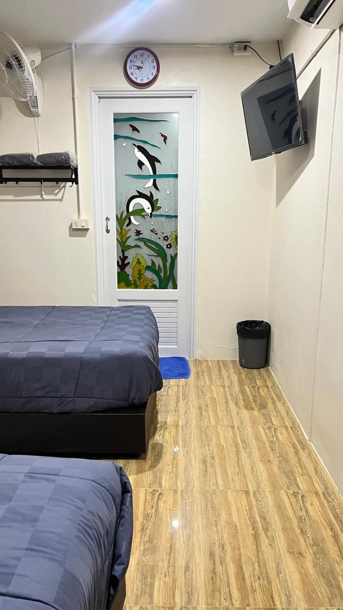Pa Chalermchai Guesthouse Bangkok Luaran gambar