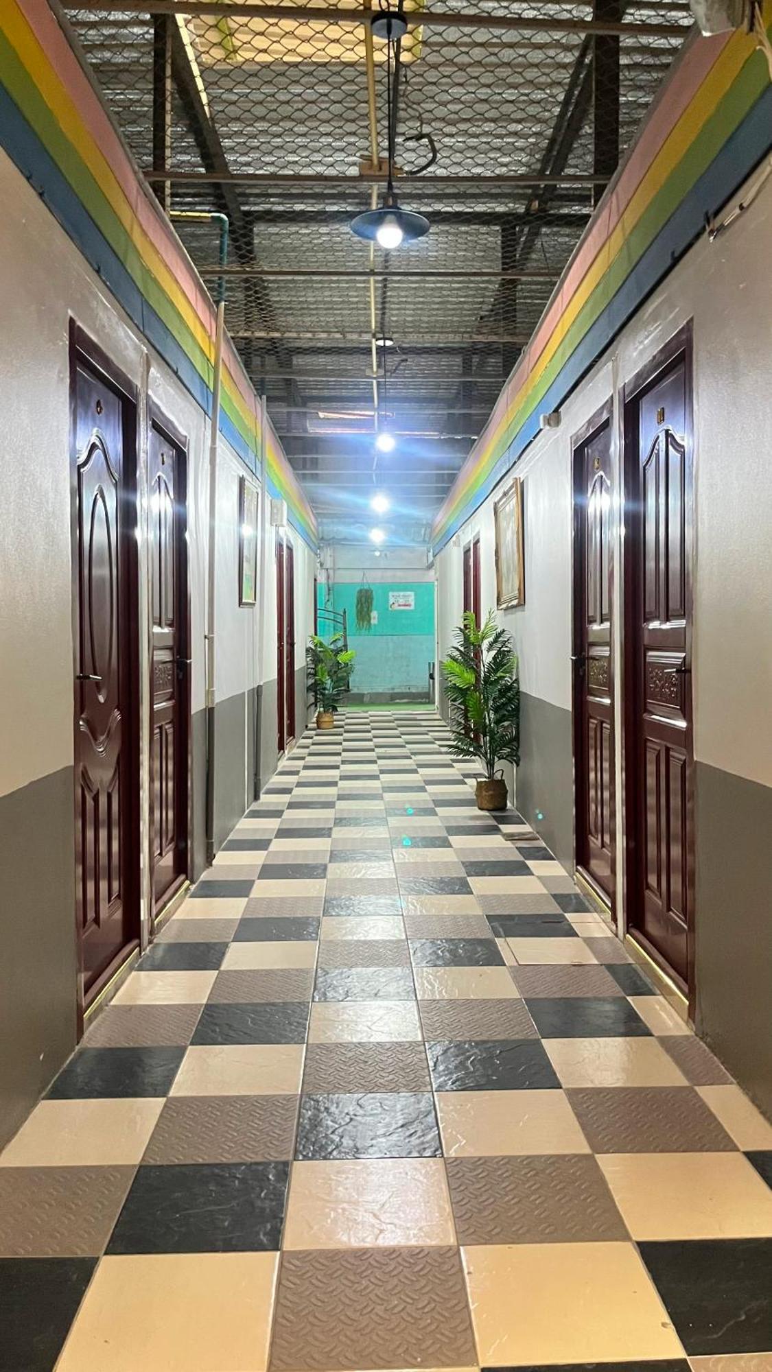 Pa Chalermchai Guesthouse Bangkok Luaran gambar
