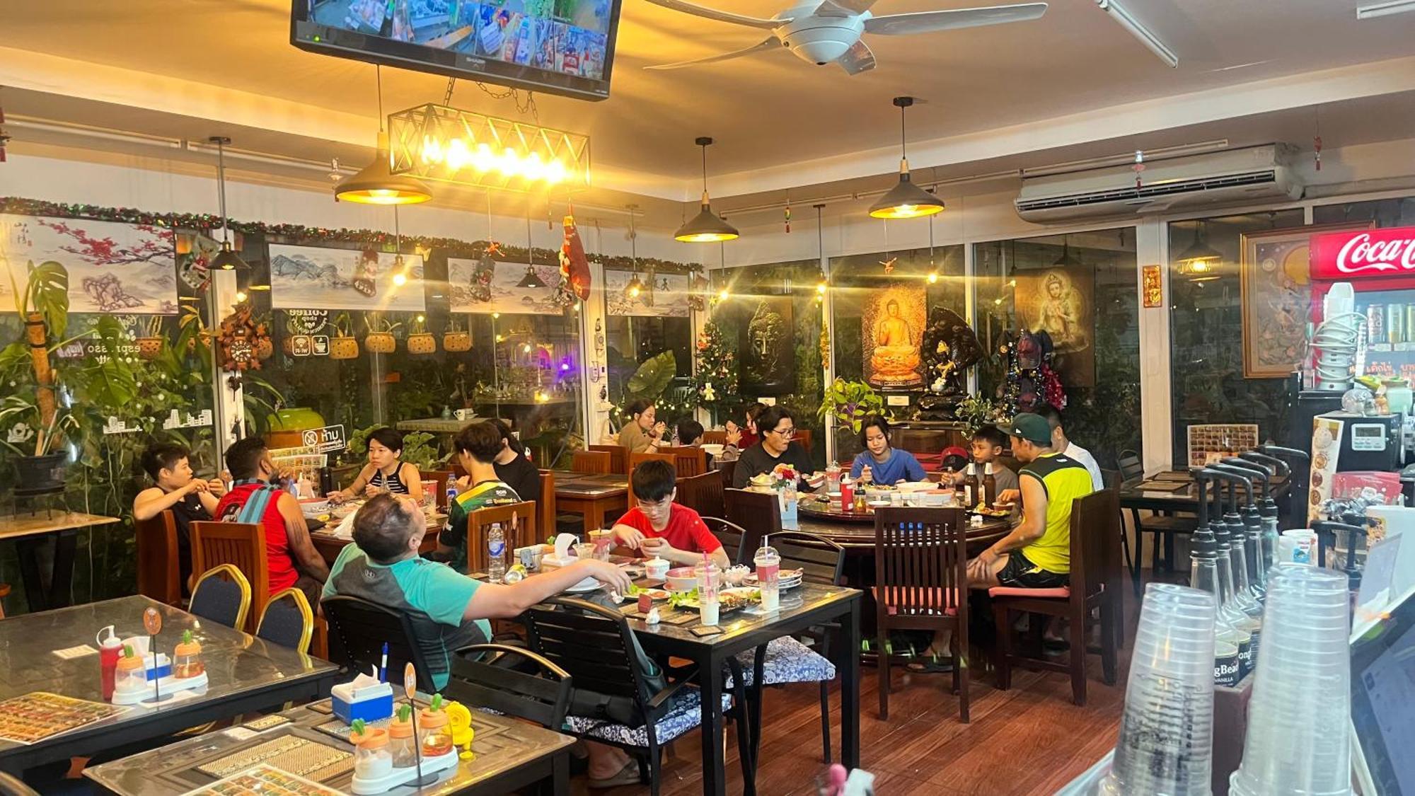 Pa Chalermchai Guesthouse Bangkok Luaran gambar