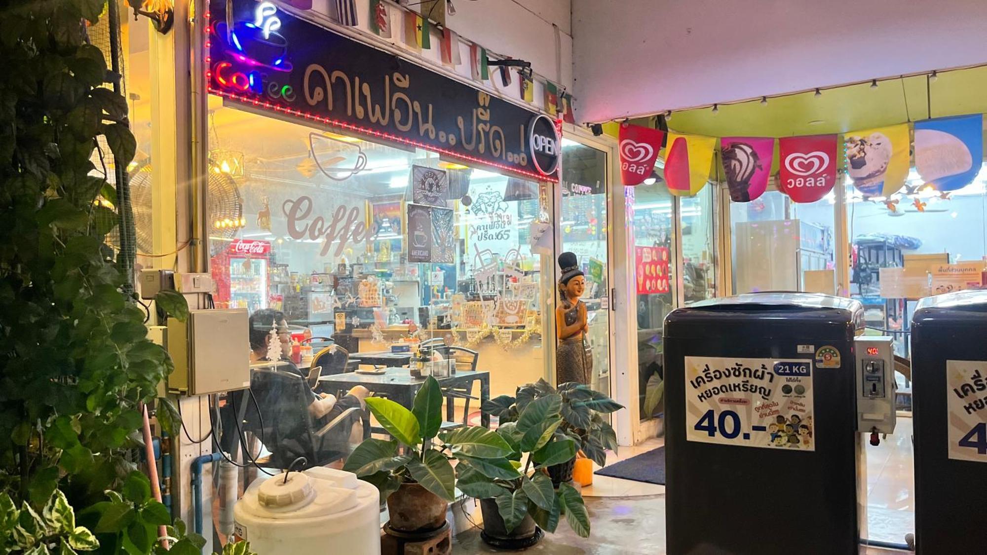 Pa Chalermchai Guesthouse Bangkok Luaran gambar